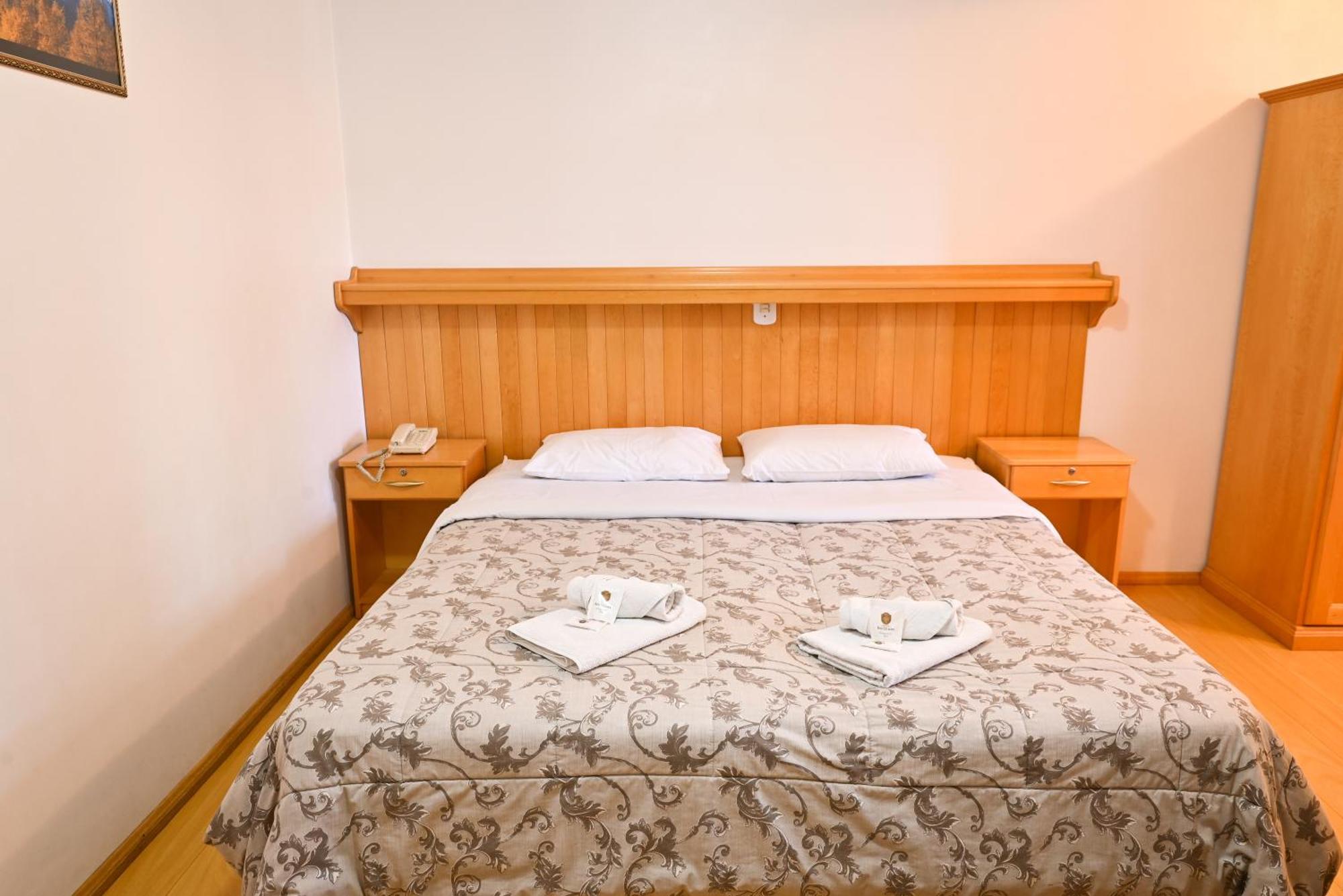 Hotel 13 Linden Treze Tílias Zewnętrze zdjęcie
