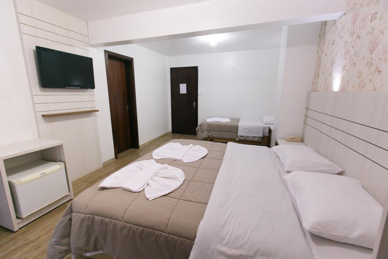 Hotel 13 Linden Treze Tílias Zewnętrze zdjęcie