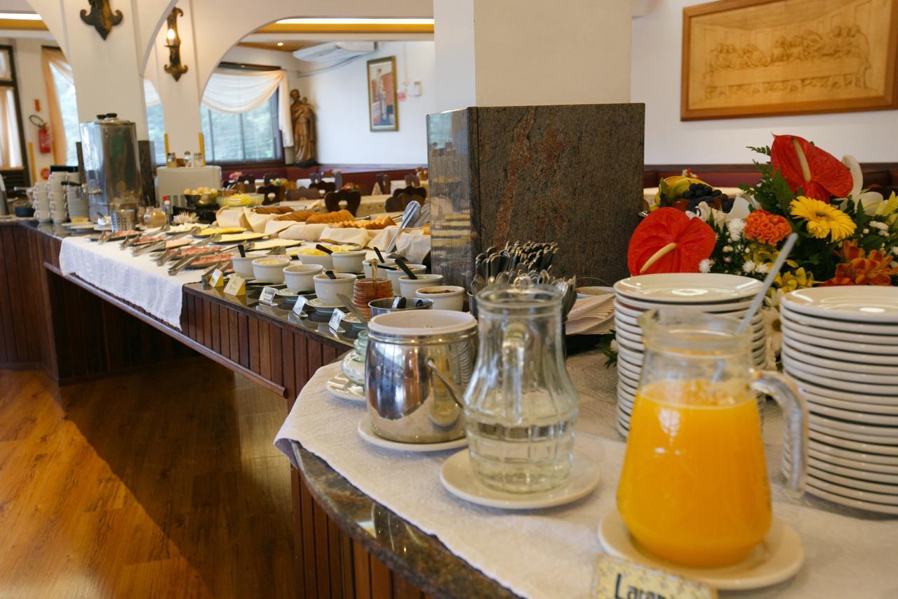 Hotel 13 Linden Treze Tílias Zewnętrze zdjęcie